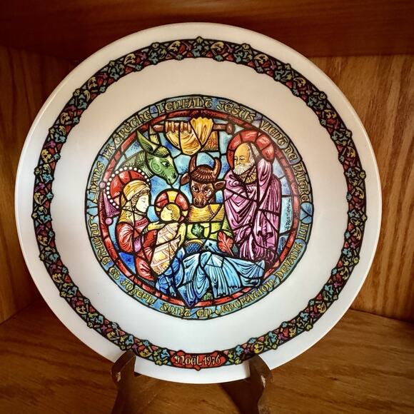Limoges D'Arceau Noel Vitrail Dans La Creche Plate 1976 Christmas Box Cert Auth - Picture 1 of 16